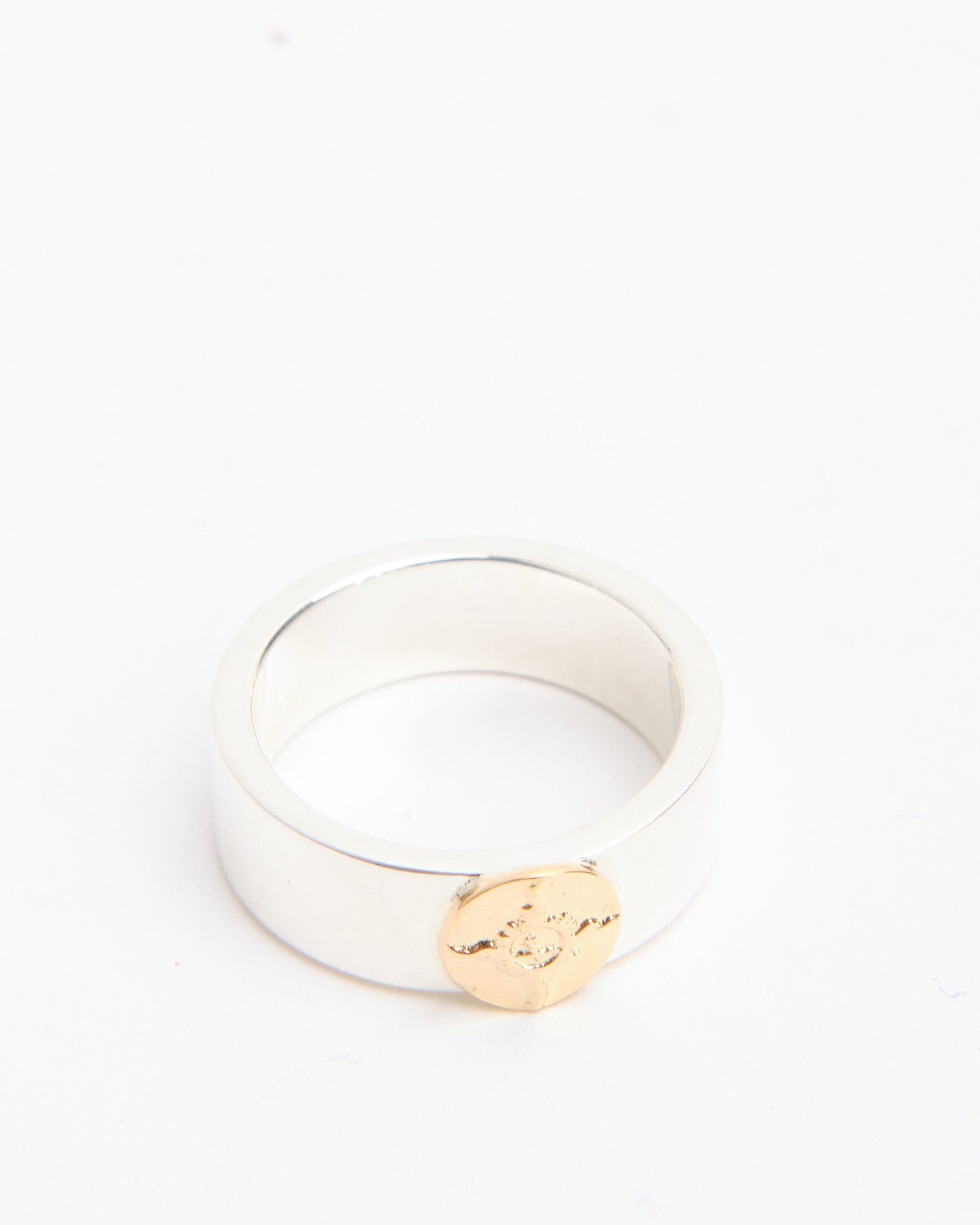 R-001 Flat hammered,8mm Plane Ring with K18 #22 von First Arrows