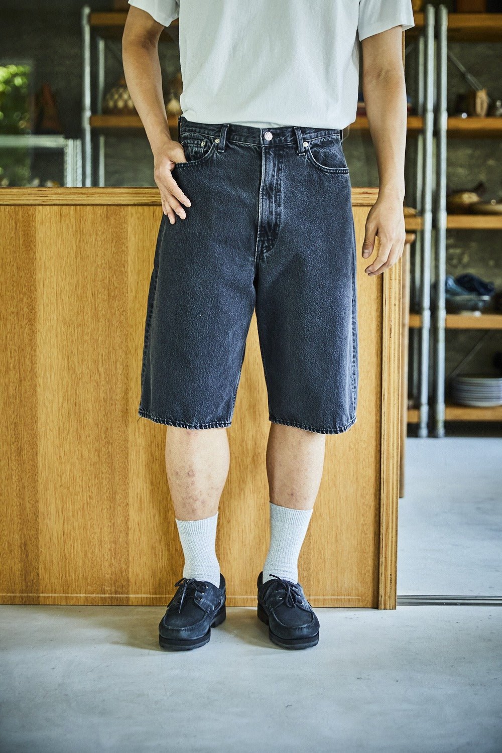 ORSLOW | SUPER DAD'S FIT SHORTS SCHWARZER DENIM STEIN | MEADOW